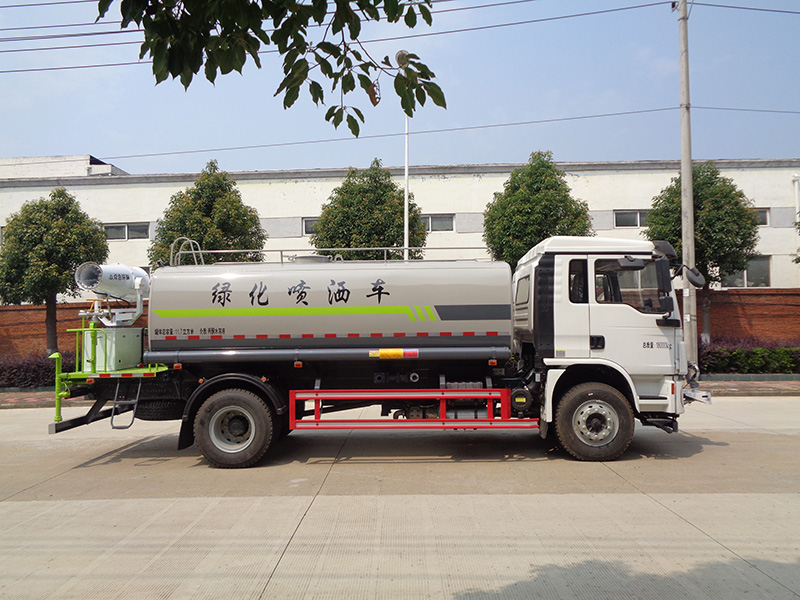 XZL5188GPS6S型綠化噴灑車